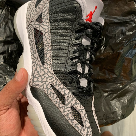 Air Jordan 11 Retro Low IE - Picture 5 of 5